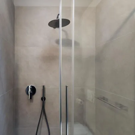 Loft Monti By Quokka 360 - A 10 Min Walk From The Como's Centre Apartment *